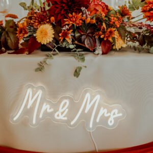 Mr & Mrs LUMINEUX dès 10 €